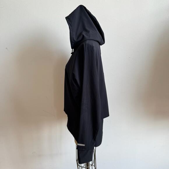 SWEATY BETTY Black Fast Track Running Athletic Jacket with Hood and Thumbholes - Picture 5 of 9